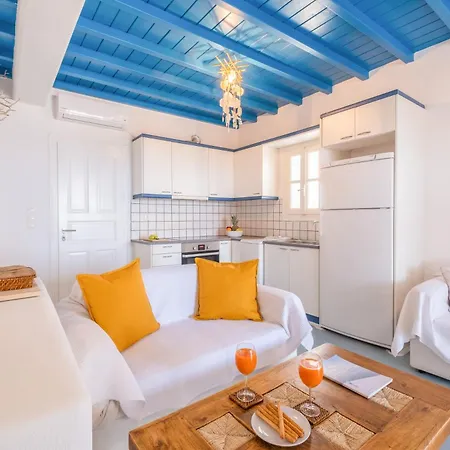 Sunny Getaway In Mykonos Lia Kalafatis