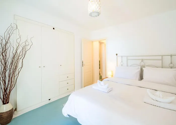 Sunny Getaway In Mykonos Lia كالافاتيس